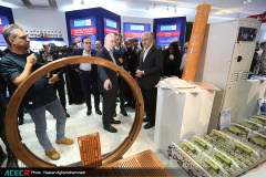 نمایشگاه گزیده‌ای از دستاوردهای شاخص علمی و فناورانه جهاددانشگاهی در سازمان برنامه و بودجه کشور- روز اول