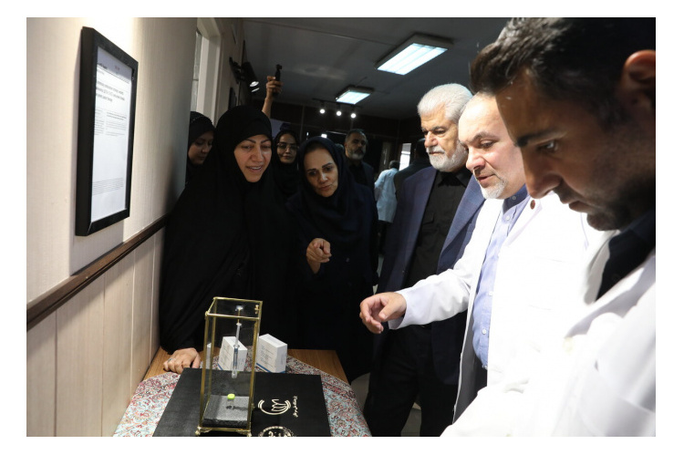 بازدید اعضای کمیسیون بهداشت و درمان مجلس از پژوهشگاه ملی سرطان جهاددانشگاهی/ تاکید بر احیای حمایت‌های بودجه‌ای و تقویت نقش جهاددانشگاهی در نظام سلامت